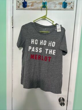 Gray 'Ho Ho Ho Pass The Merlot' Graphic Tee Size Large